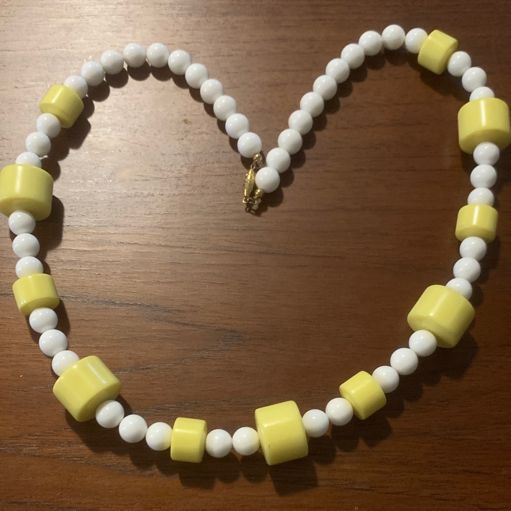 Vintage Yellow and White Chunky Beaded Necklace